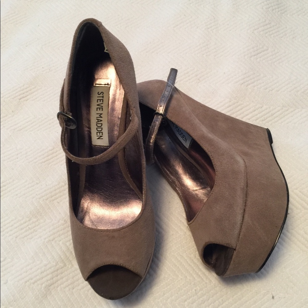 Lightly used grey peep toe platforms